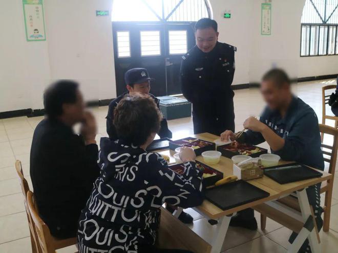 管警官】四岔河监狱尹吕恺：坚守初心的破题者麻将胡了试玩网站免费【2024年度优秀主(图6)